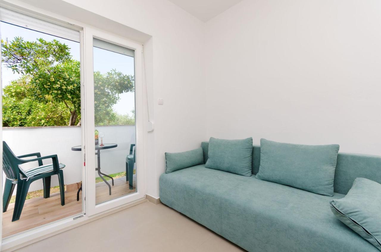 Apartments And Rooms Bianca Barbat na Rabu Exterior foto