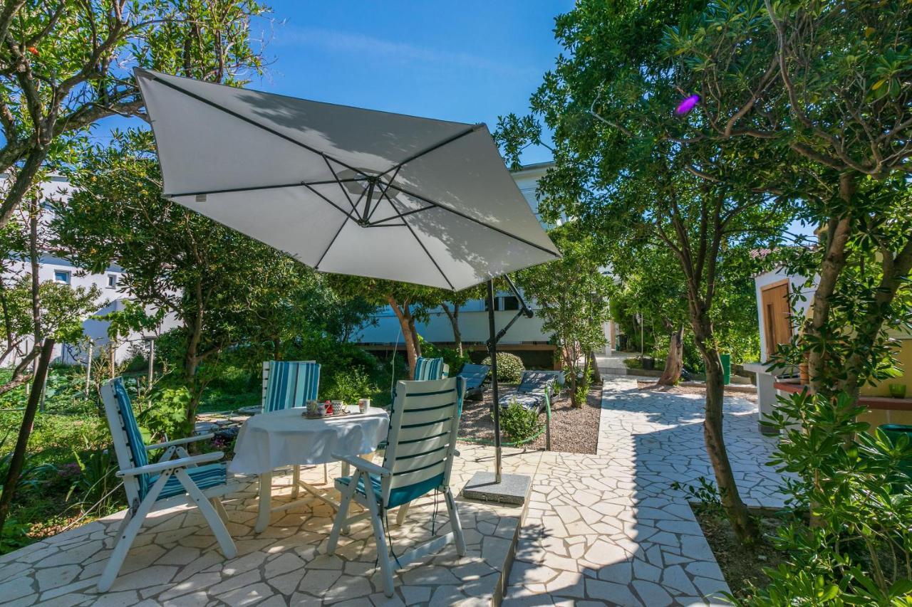 Apartments And Rooms Bianca Barbat na Rabu Exterior foto