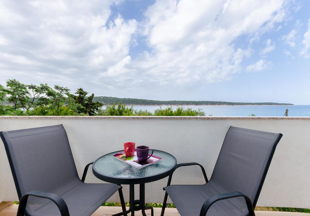 Apartments And Rooms Bianca Barbat na Rabu Exterior foto